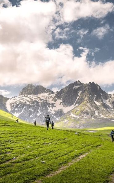 kashmir great lakes trek